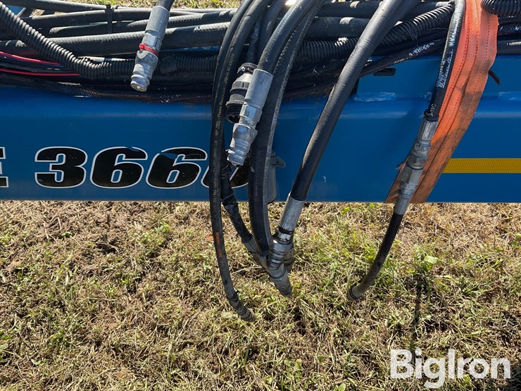 2012-kinze-3660-image-10