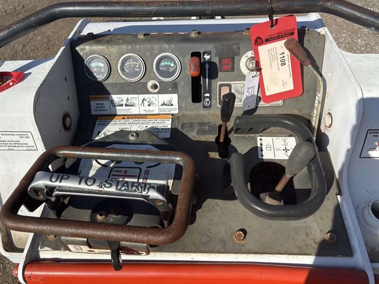 2011-bobcat-mt55-image-13