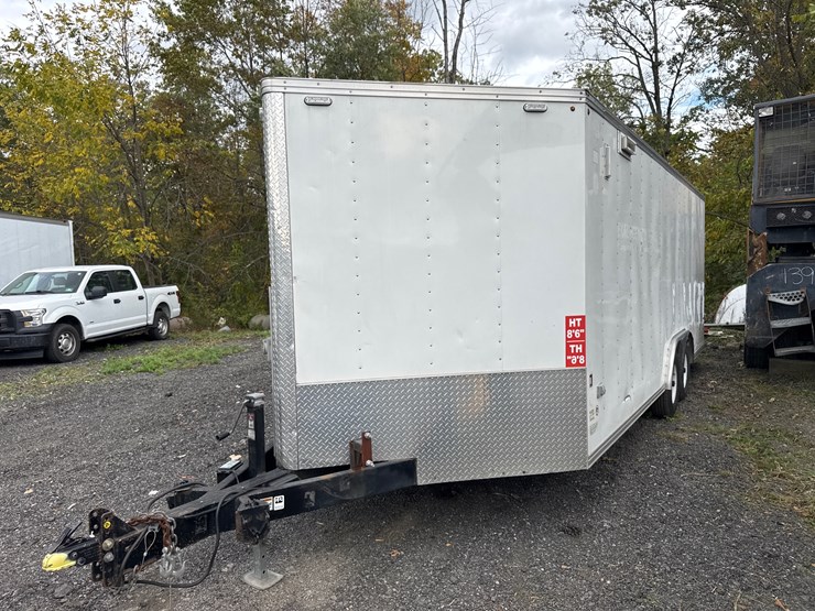 #133-•-2012-24’-carmate-enclosed-trailer-(bad-frame)-image-2