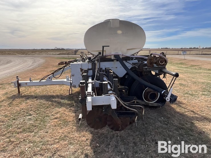 unverferth-8r30-fertilizer-applicator-image-8