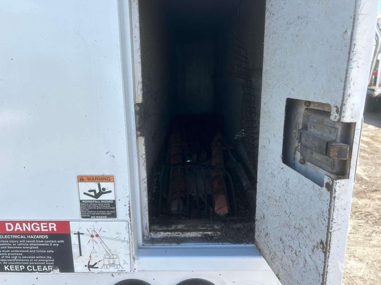 2017-ford-f550-image-32