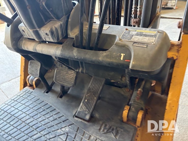 cat-forklift-(dr12686-unit-86425)-image-22