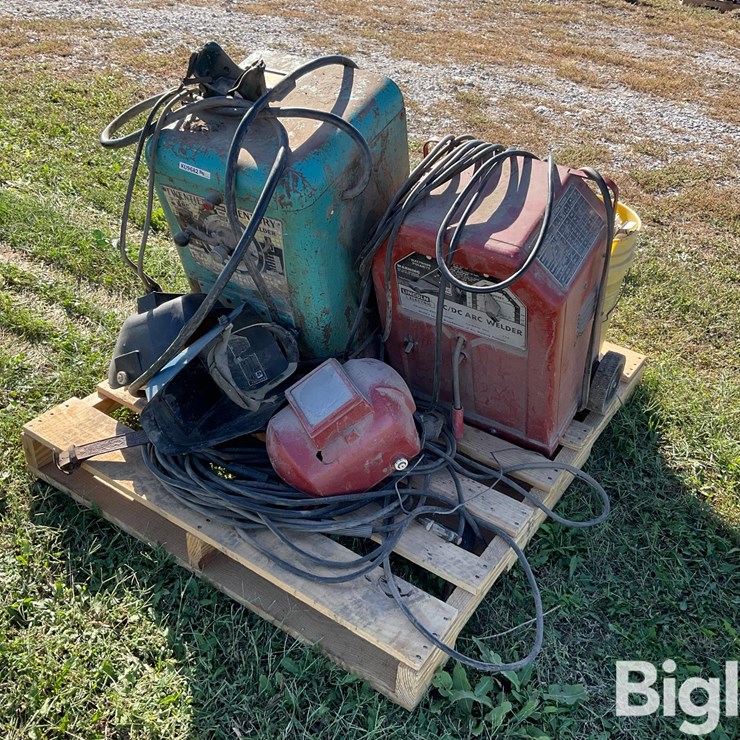 Lincoln /20thCentury AC/DC Stick Welders
