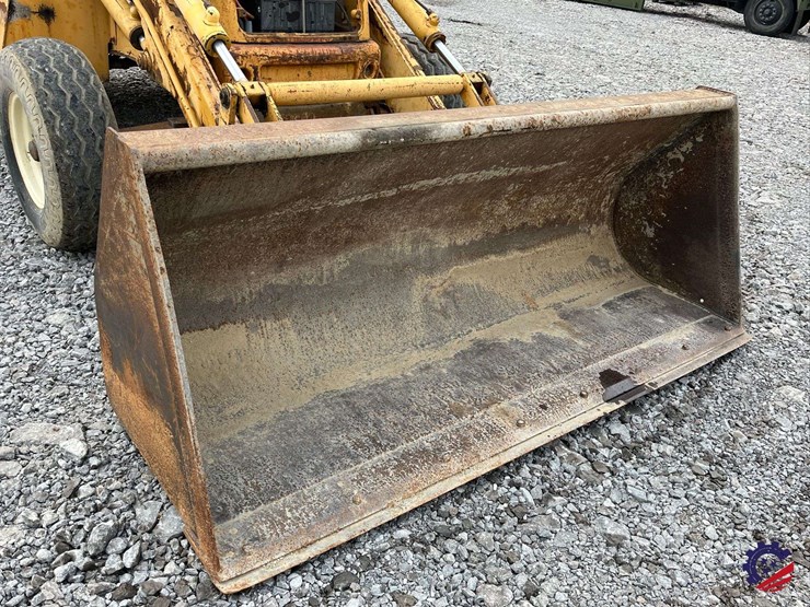 new-holland-575e-image-14