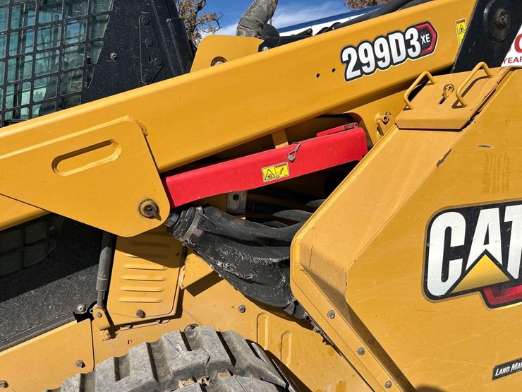 2019-caterpillar-299d3-xe-image-19