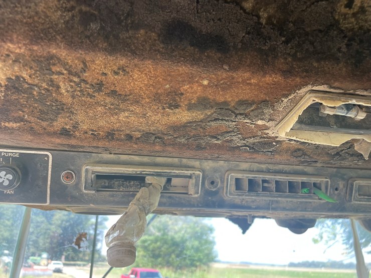 1991-versatile-876-image-35