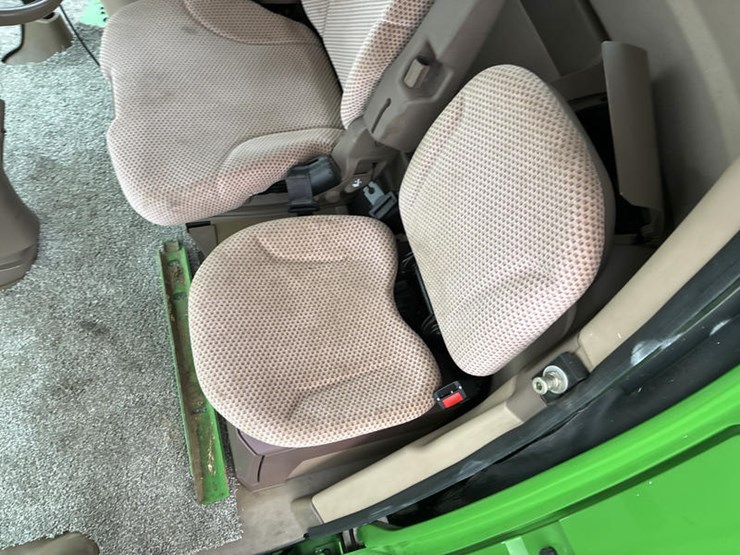 2013-john-deere-s670-image-96