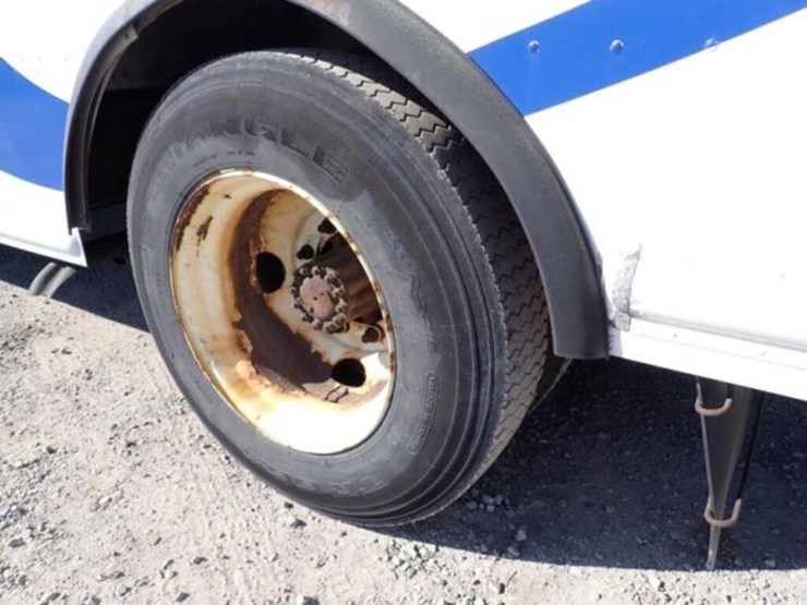 2013-freightliner-mt55-image-42