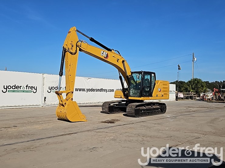 2019-caterpillar-320-image-2