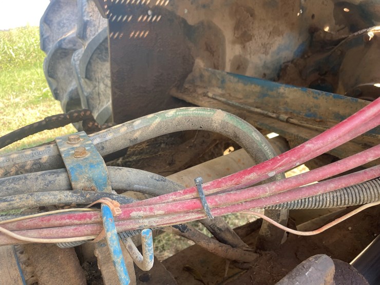 1991-versatile-876-image-17