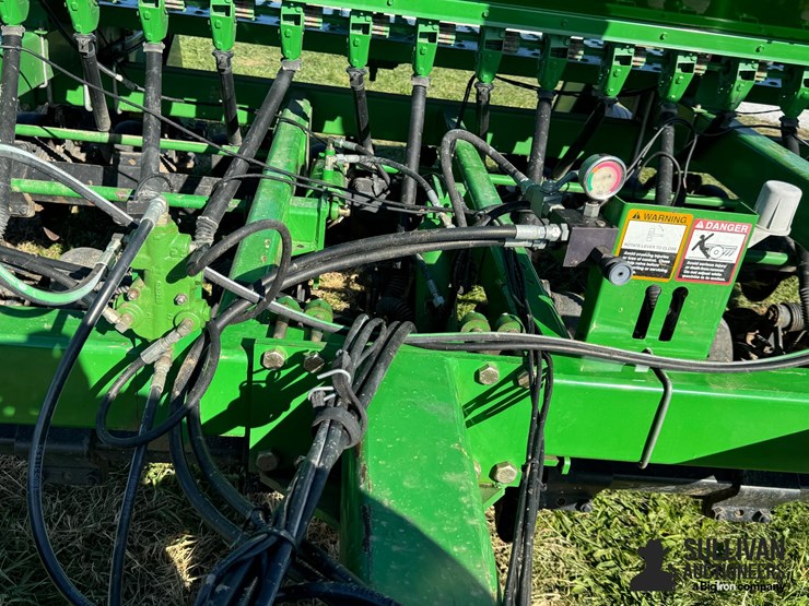 2009-john-deere-1590-image-13