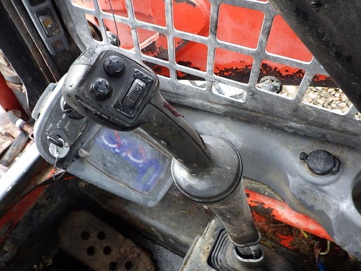 kubota-ssv65-image-19