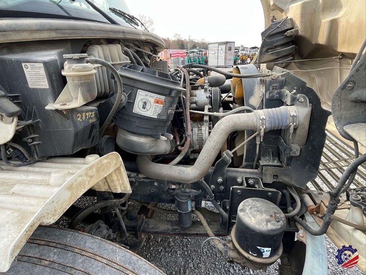 2005-freightliner-m2-business-class-s/a-water-truck-image-44