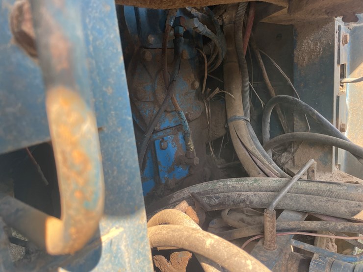 1991-versatile-876-image-16