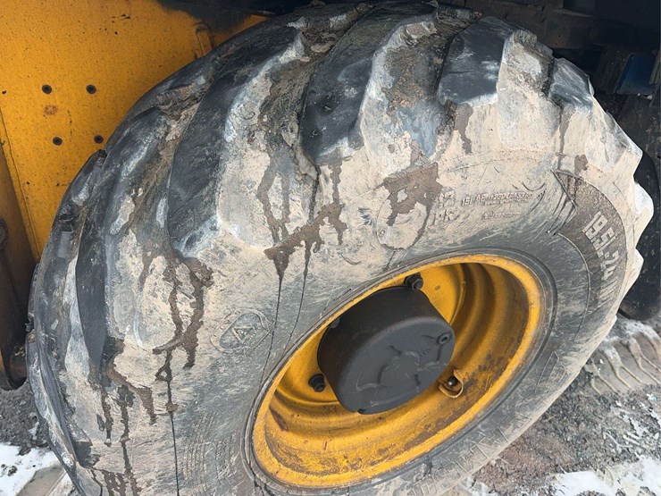 2015-jcb-3cx-image-11