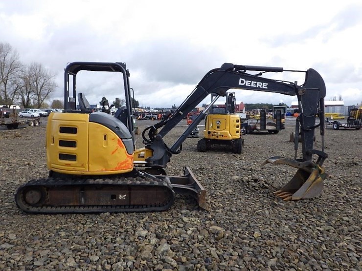 2019-deere-50g-image-3