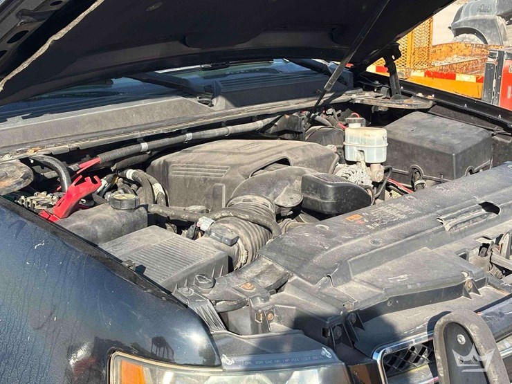 2014-chevrolet-tahoe-image-17