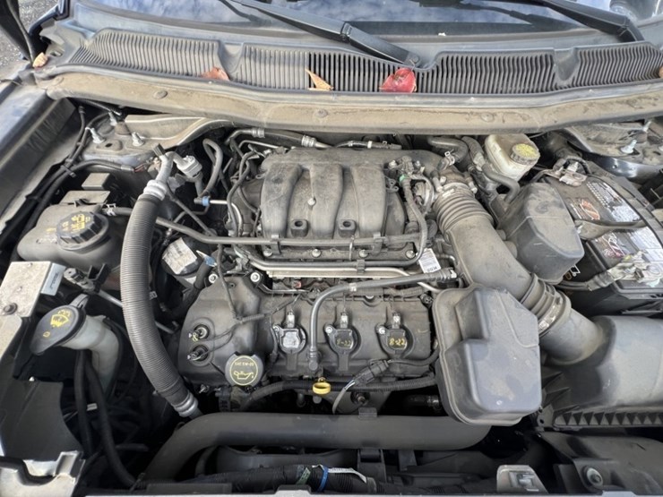 2017-ford-explorer-image-13