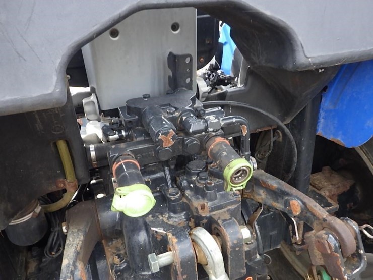 new-holland-tn60a-image-10