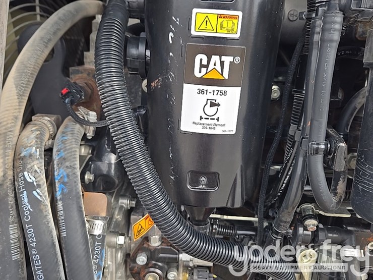 2019-caterpillar-tl1255d-image-105