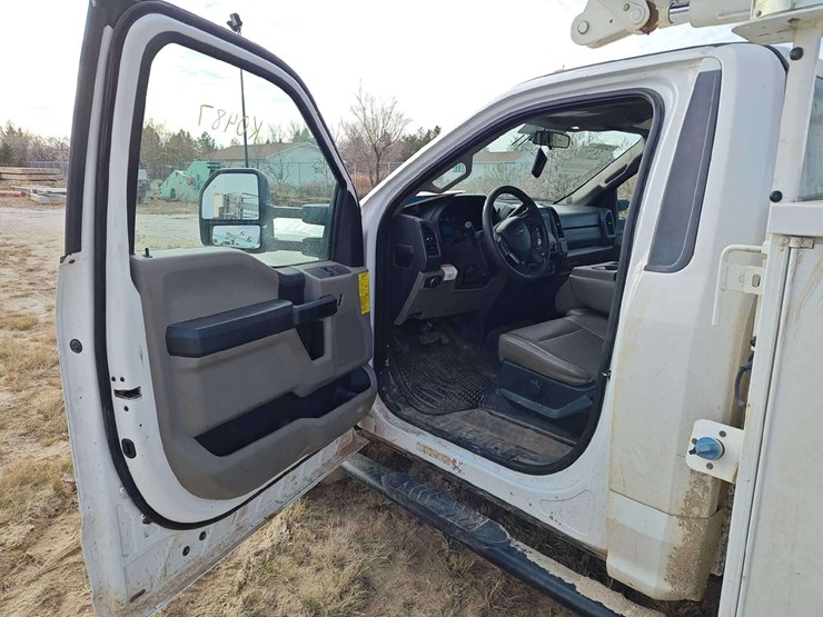 2019-ford-f550-image-35