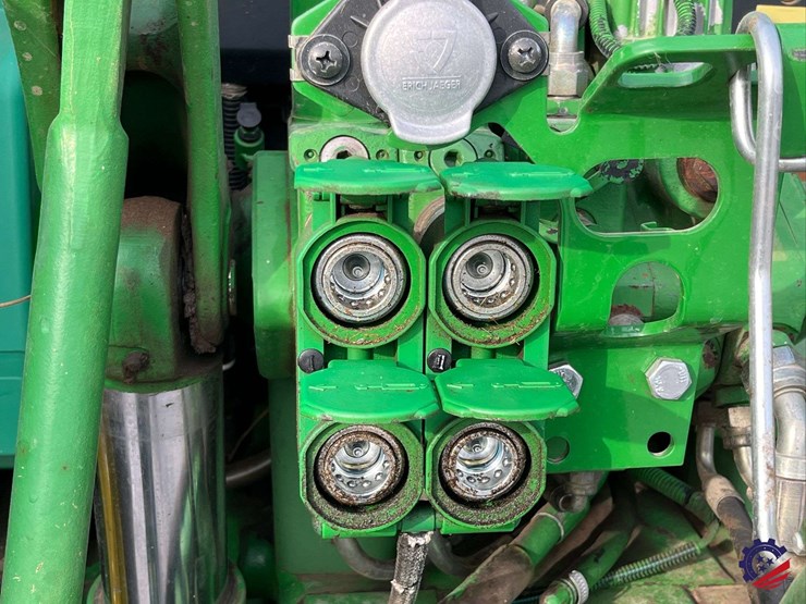 john-deere-6420-image-35