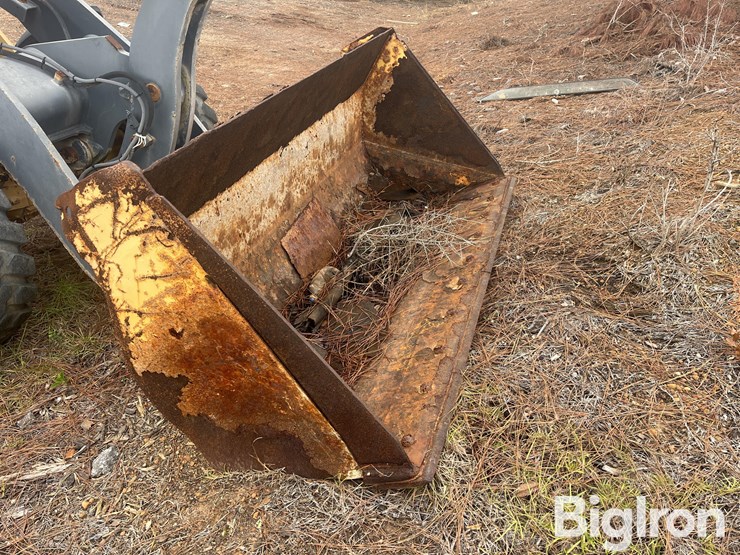 2018-deere-304l-image-14