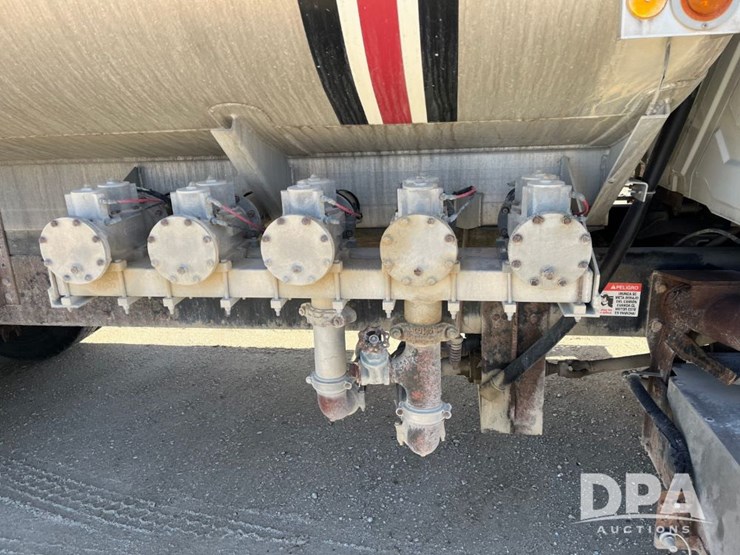 2010-ihc-workstar-petroleum-truck-(jn3389,-unit-487)-image-28