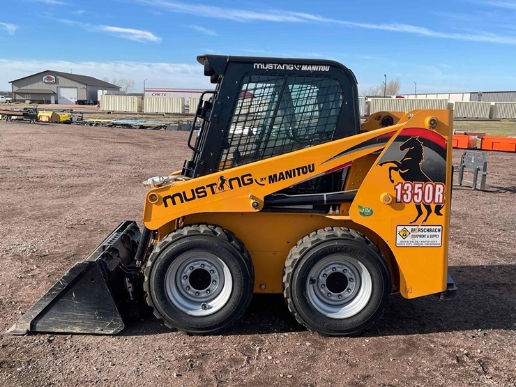 2019-mustang-1350r-image-8