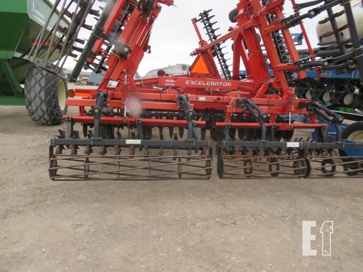 2012-kuhn-krause-8000-30-image-8