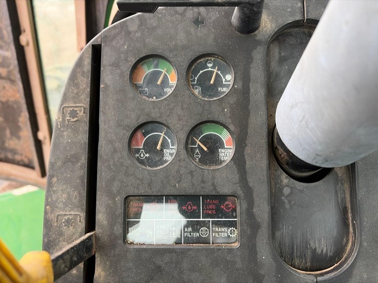 john-deere-8450-image-33