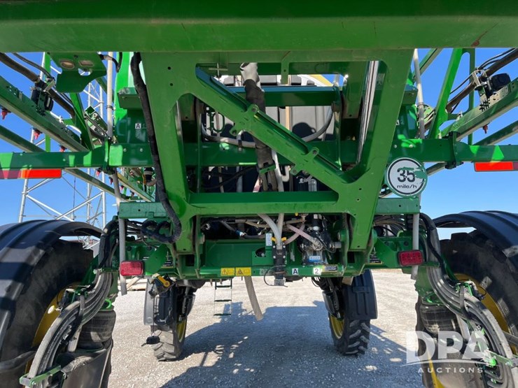 2019-john-deere-r4038-image-40