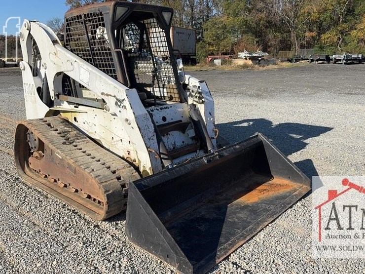 2008-bobcat-t300-image-3