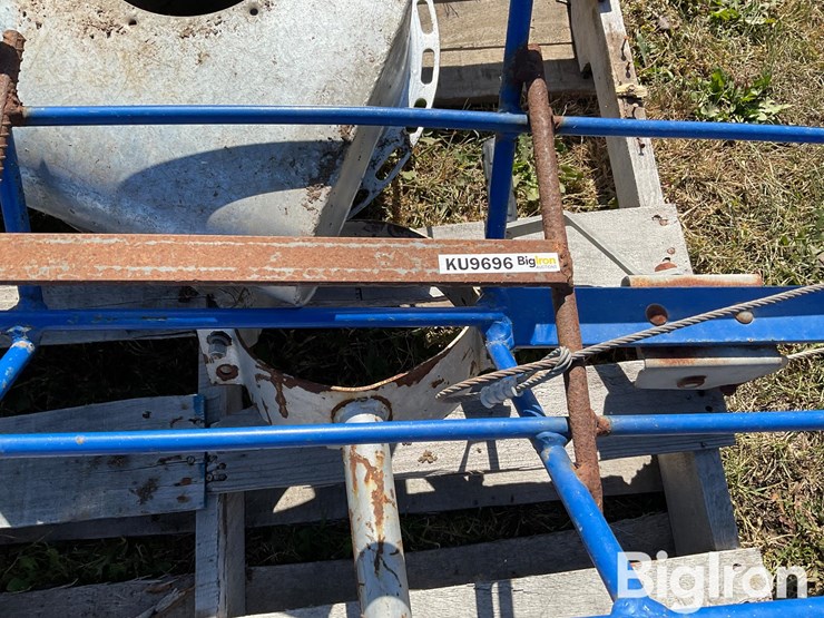 pallet-of-misc-dolly-equipment-image-9