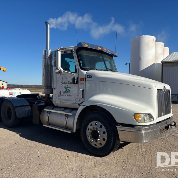 2005 INTERNATIONAL 135