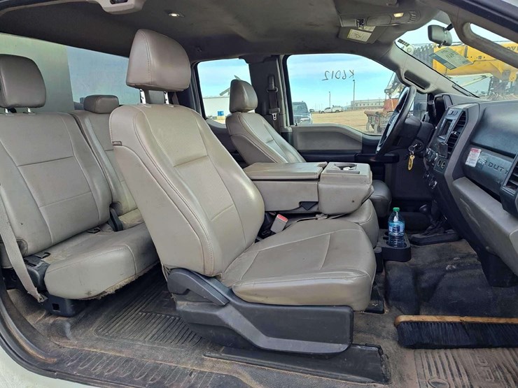 2017-ford-f550-image-37