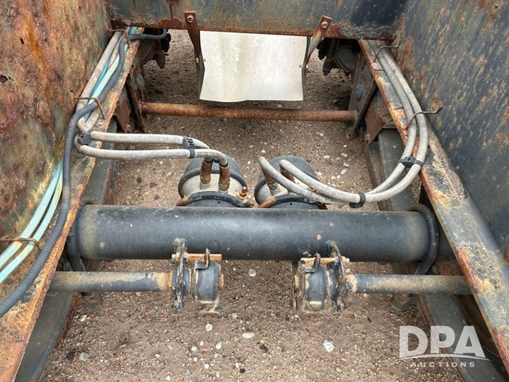 2014-neville-tender-trailer-image-23