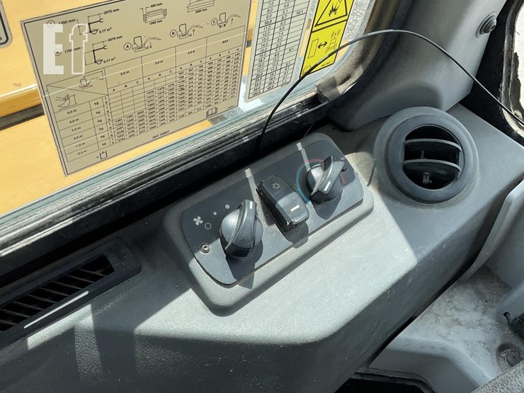 2019-caterpillar-305e2-cr-image-19