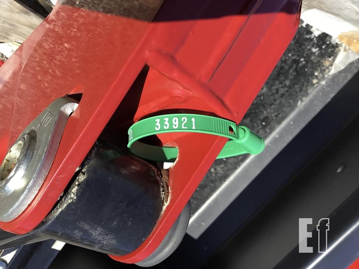 2022-case-ih-l555-image-6