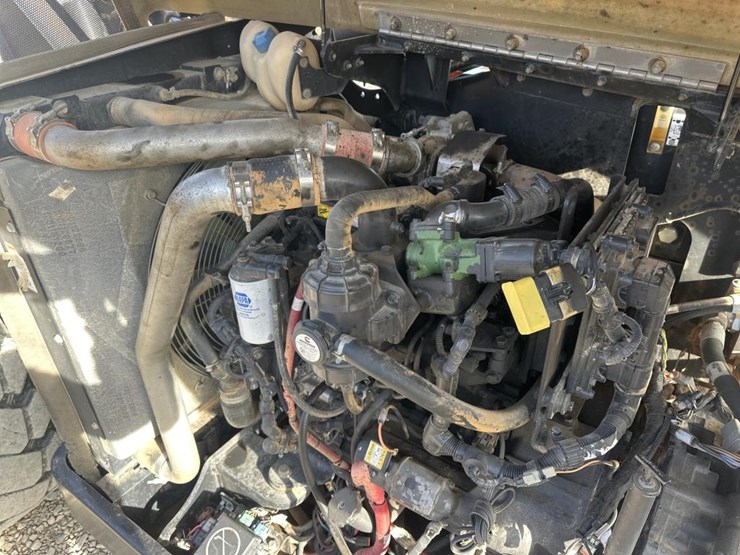 2015-jlg-g6-42a-image-40