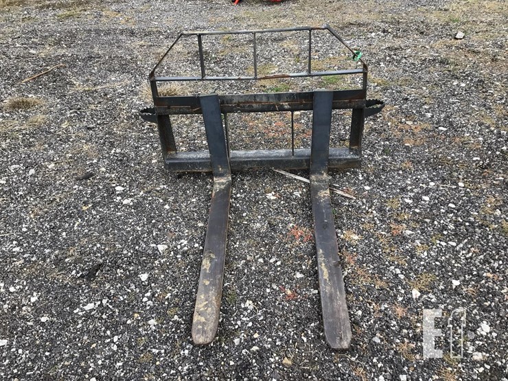 titan-attachments-forks-image-3