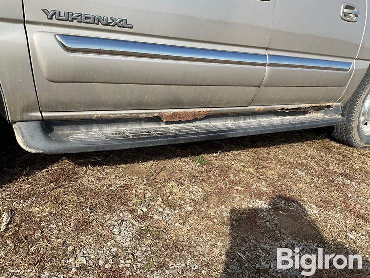 2003-gmc-yukon-xl-image-9