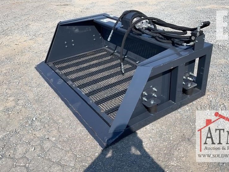 new-wolverine-screening-bucket---skidsteer-attach-image-1