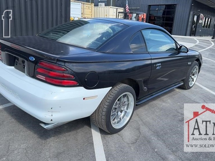 1994-ford-mustang-gt-image-3