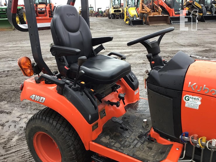 2022-kubota-bx2380-image-11