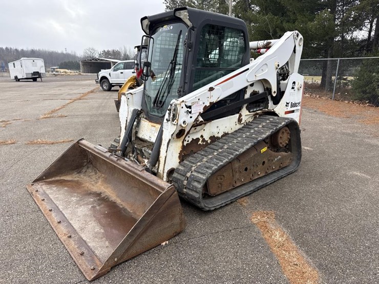 2012-bobcat-t750-image-1