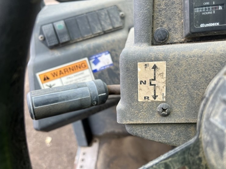 2007-gehl-dl10h44-image-22