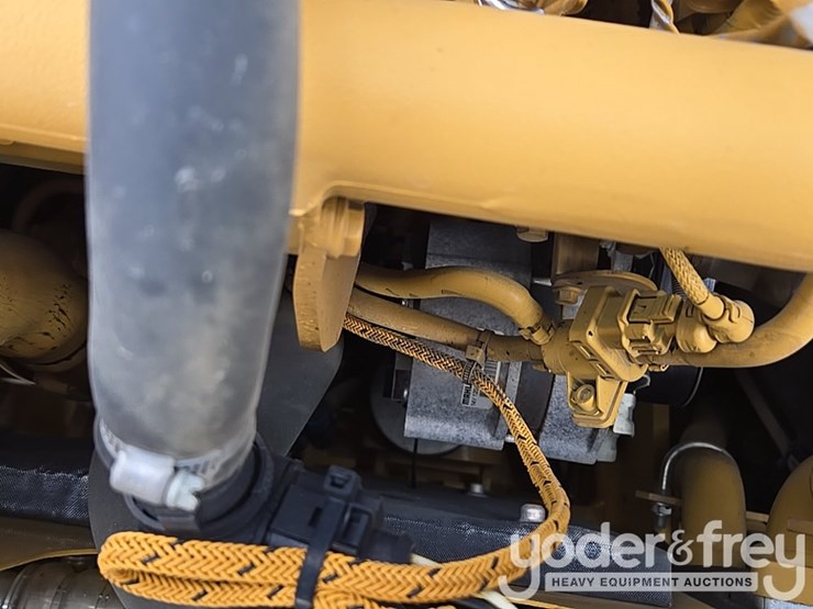 2016-caterpillar-312fgc-image-72