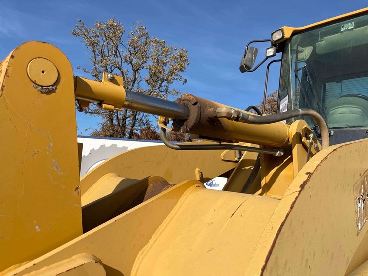 2005-caterpillar-928g-image-15