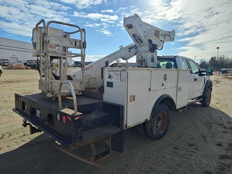 2017-ford-f550-image-38